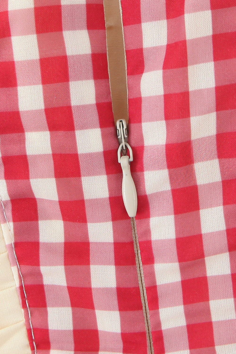 Liebes kurzes Kleid