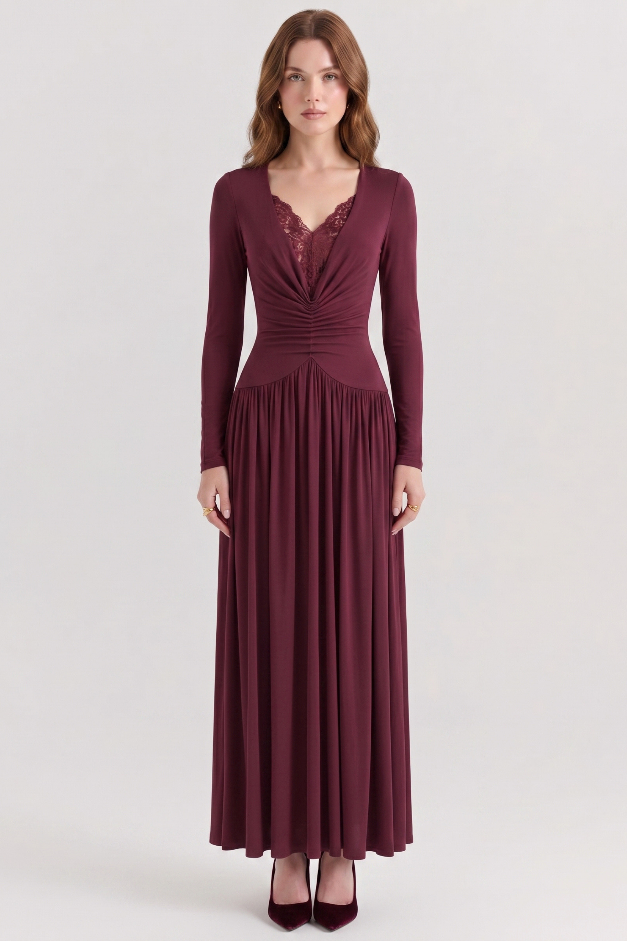 Talia langes Kleid