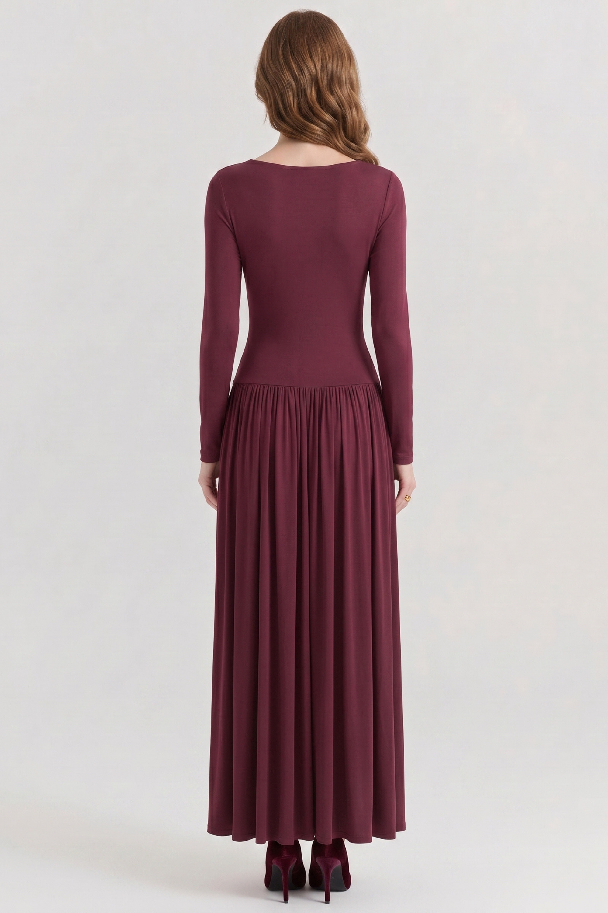 Talia langes Kleid