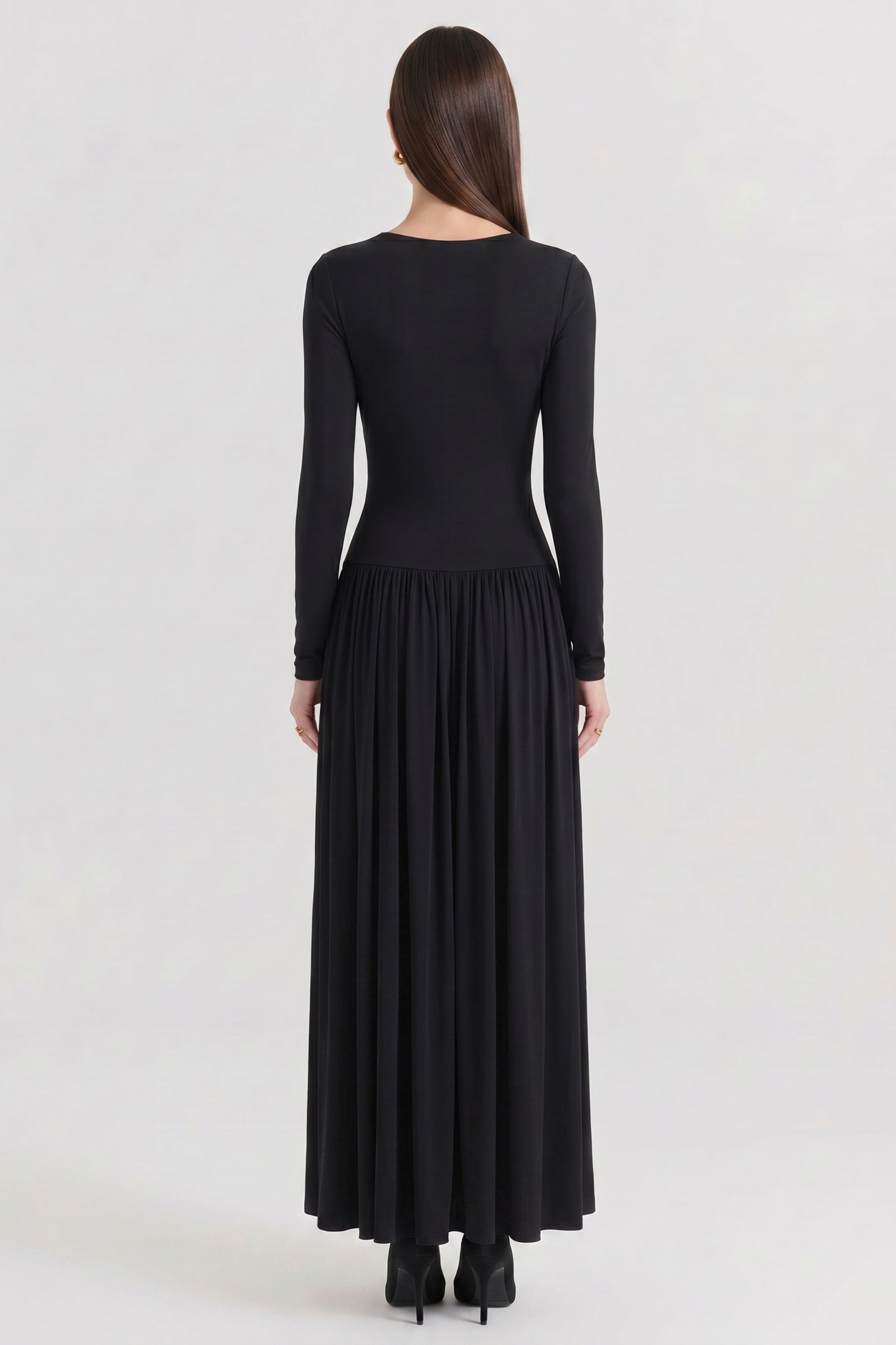 Talia langes Kleid