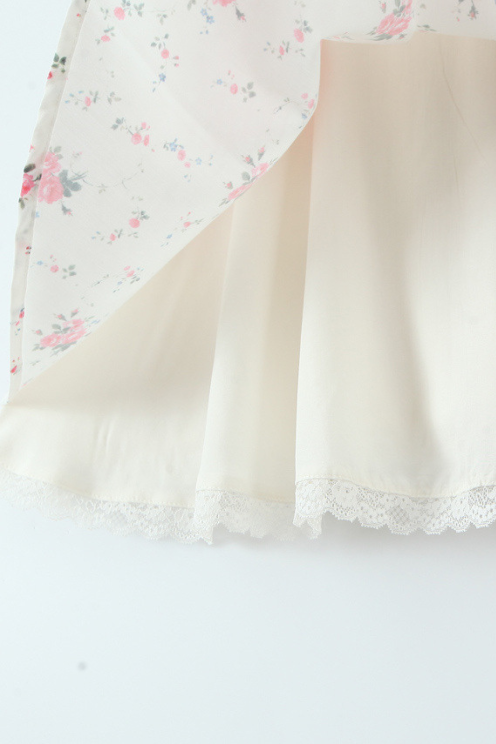 Liebes kurzes Kleid