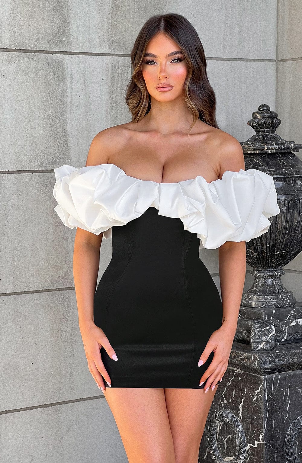 Allie Mini Dress - Black/White - Napalia