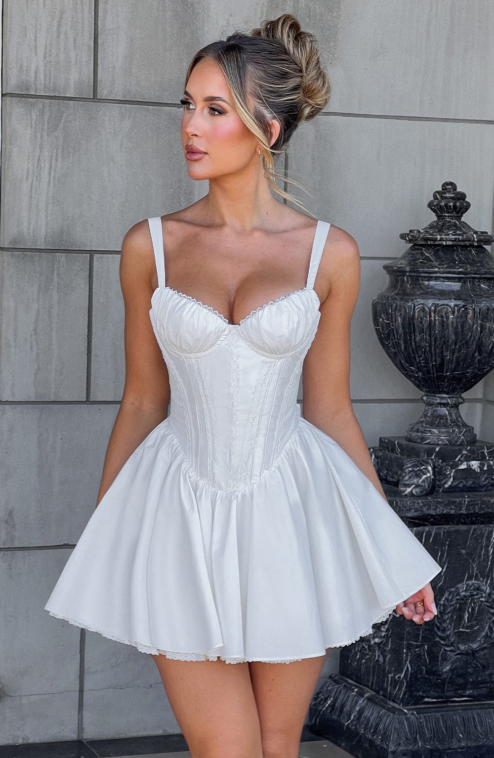 Josie Mini Dress - White - Napalia