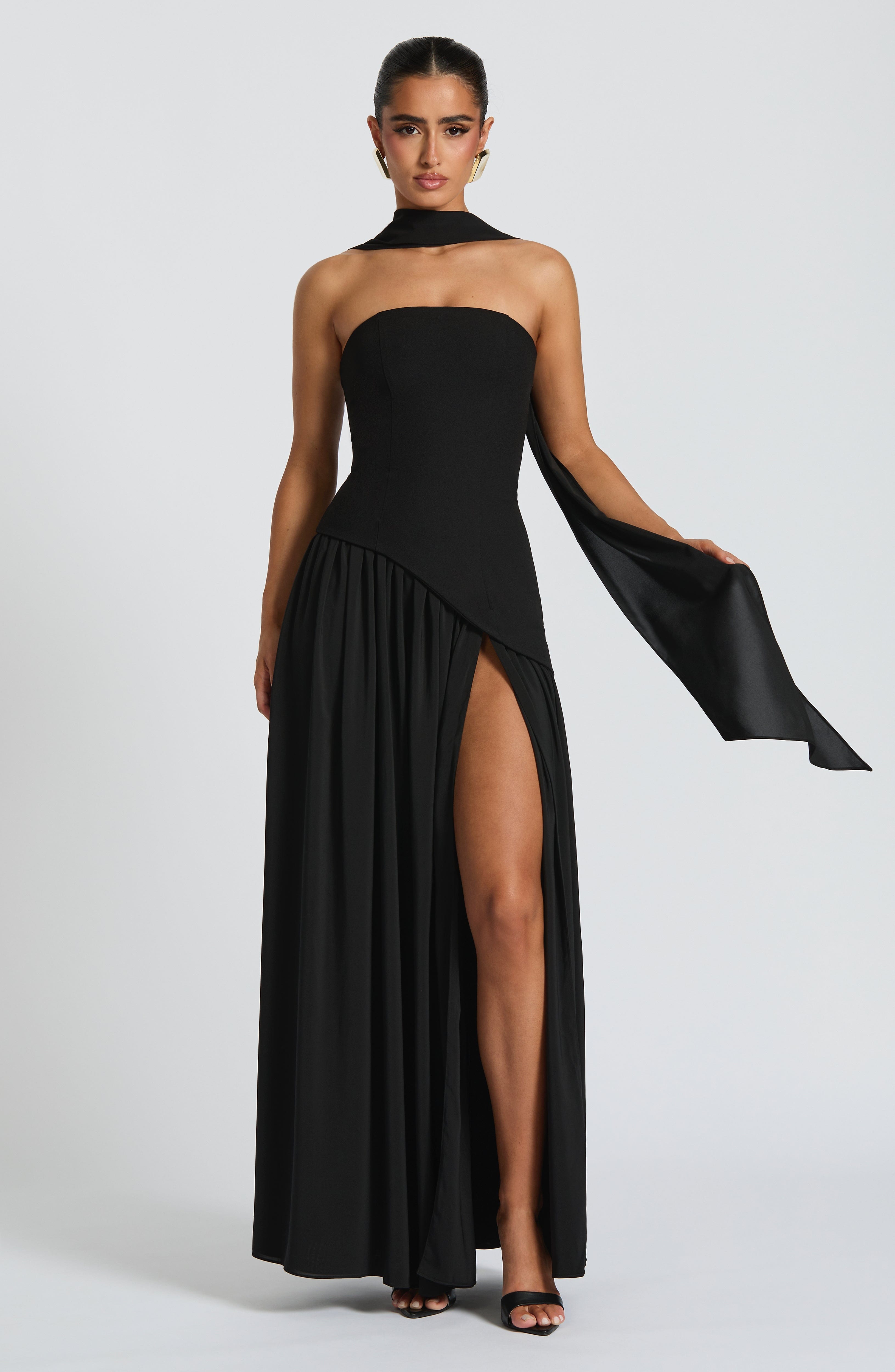 Maliyah Maxi Dress - Black - Napalia