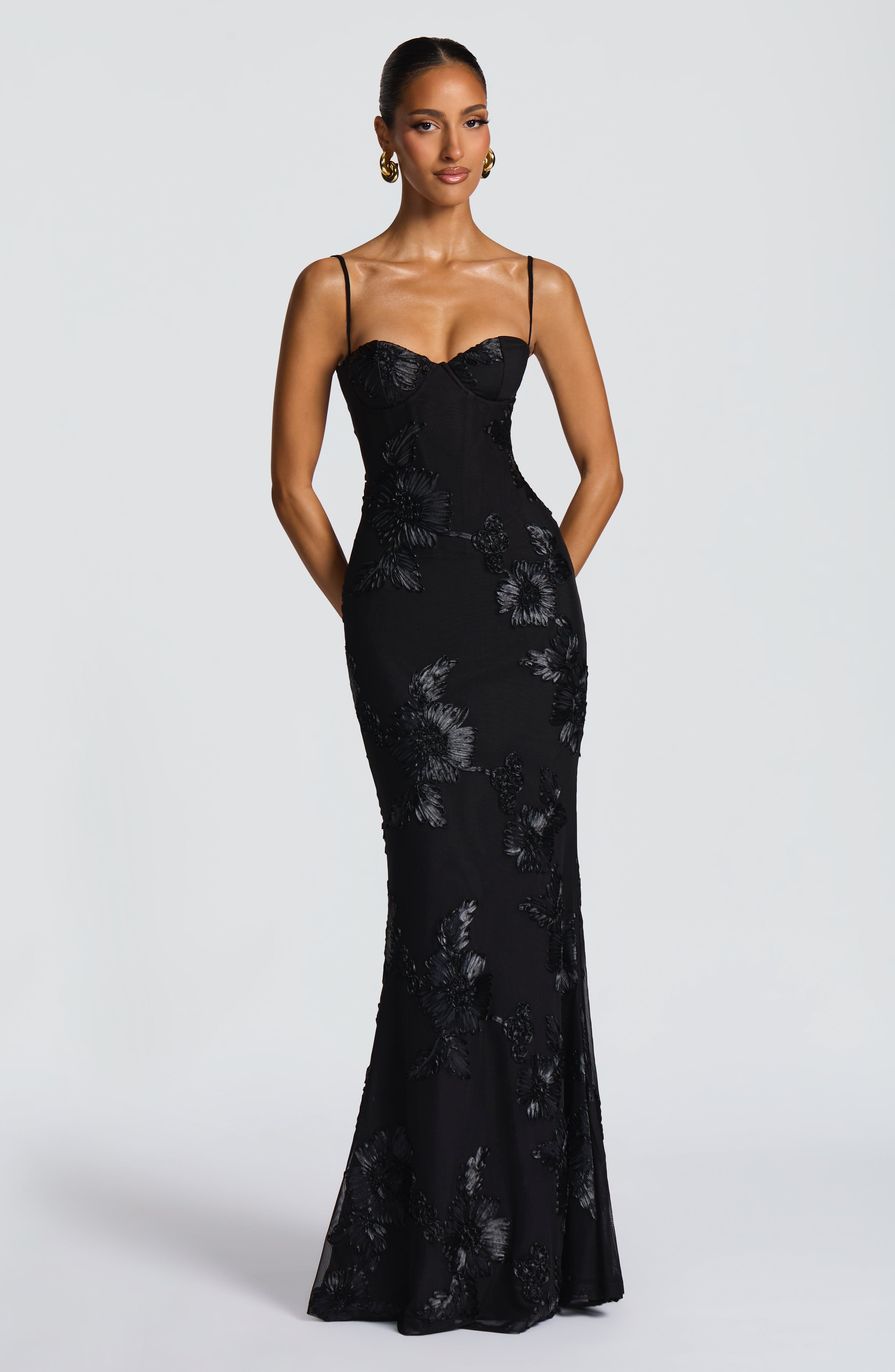Nefertiti Maxi Dress - Black - Napalia