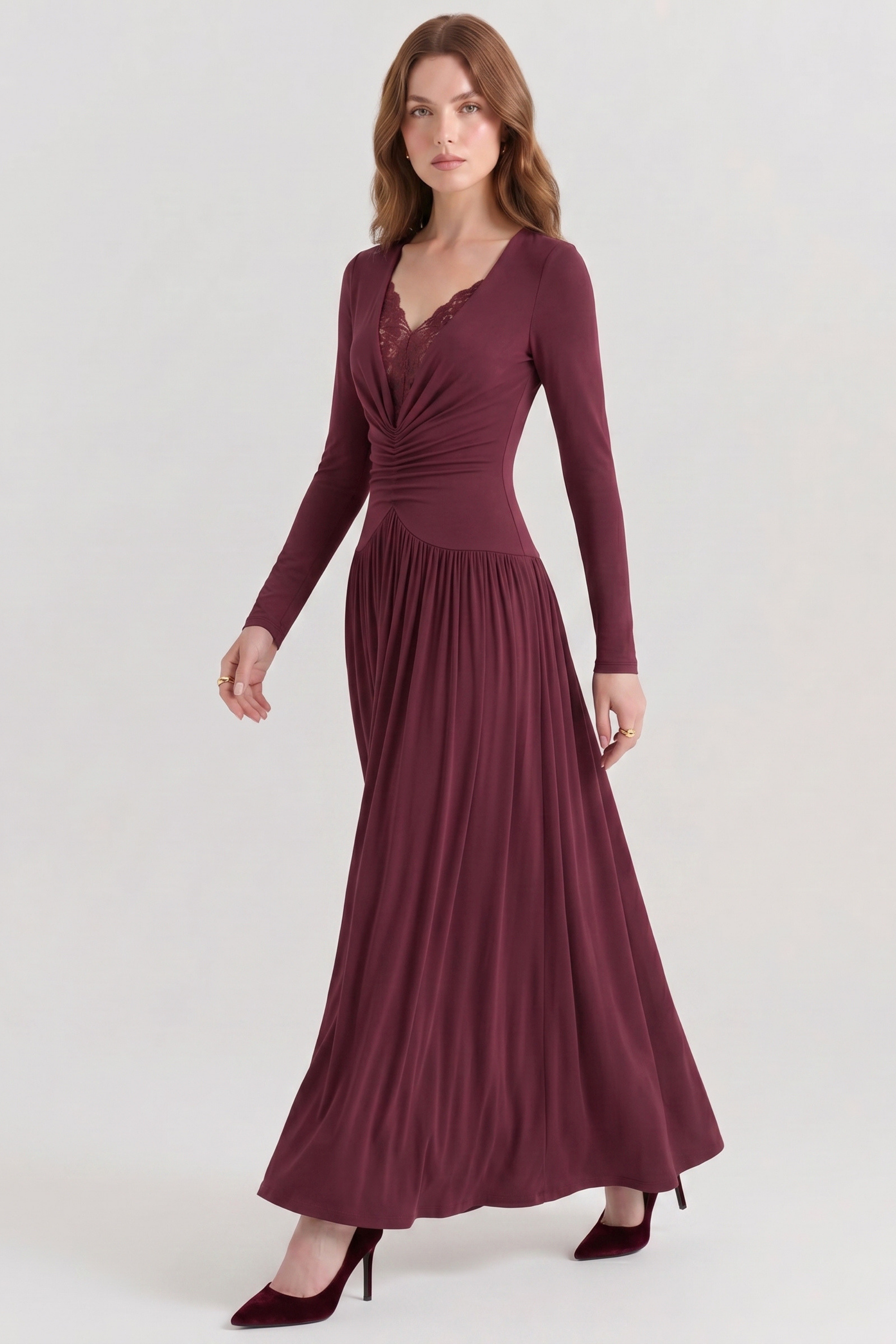 Talia langes Kleid