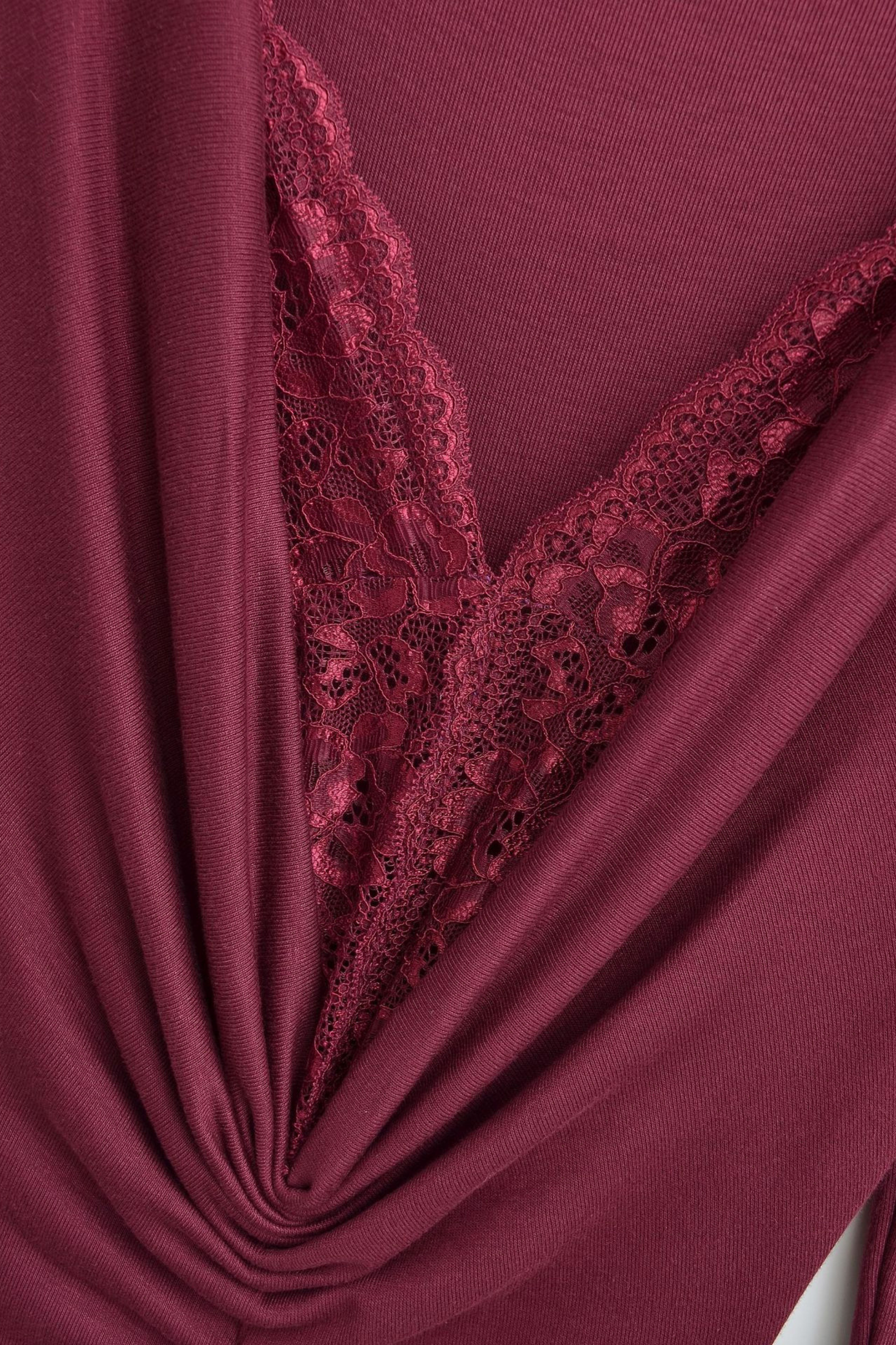 Talia langes Kleid