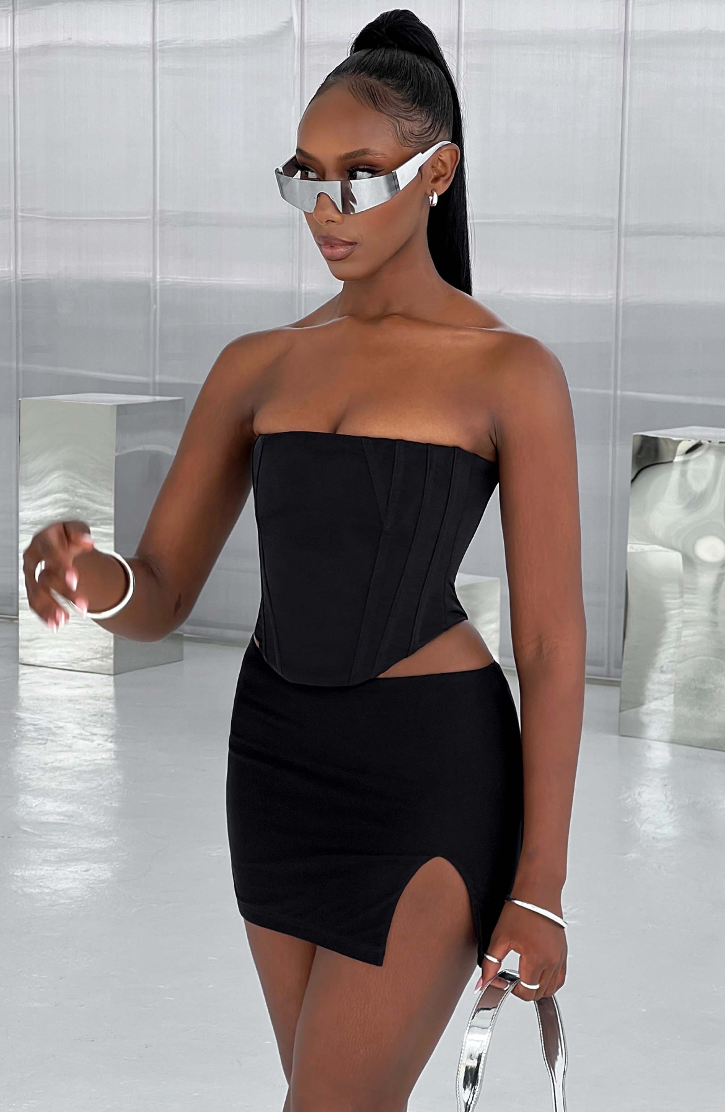 Alina Mini Skirt - Black - Napalia