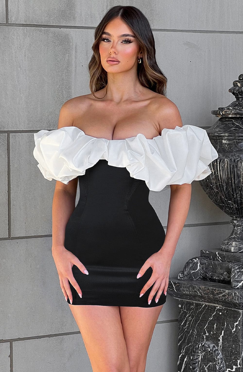 Allie Mini Dress - Black/White - Napalia